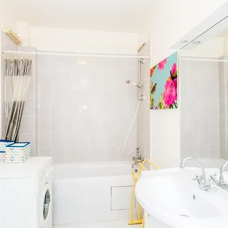 Ponthieu - Champs Elysees Apartamento *